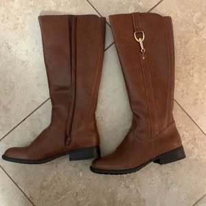 Lifestride brand. Worn a couple times.  I’m just not a tall boot person.